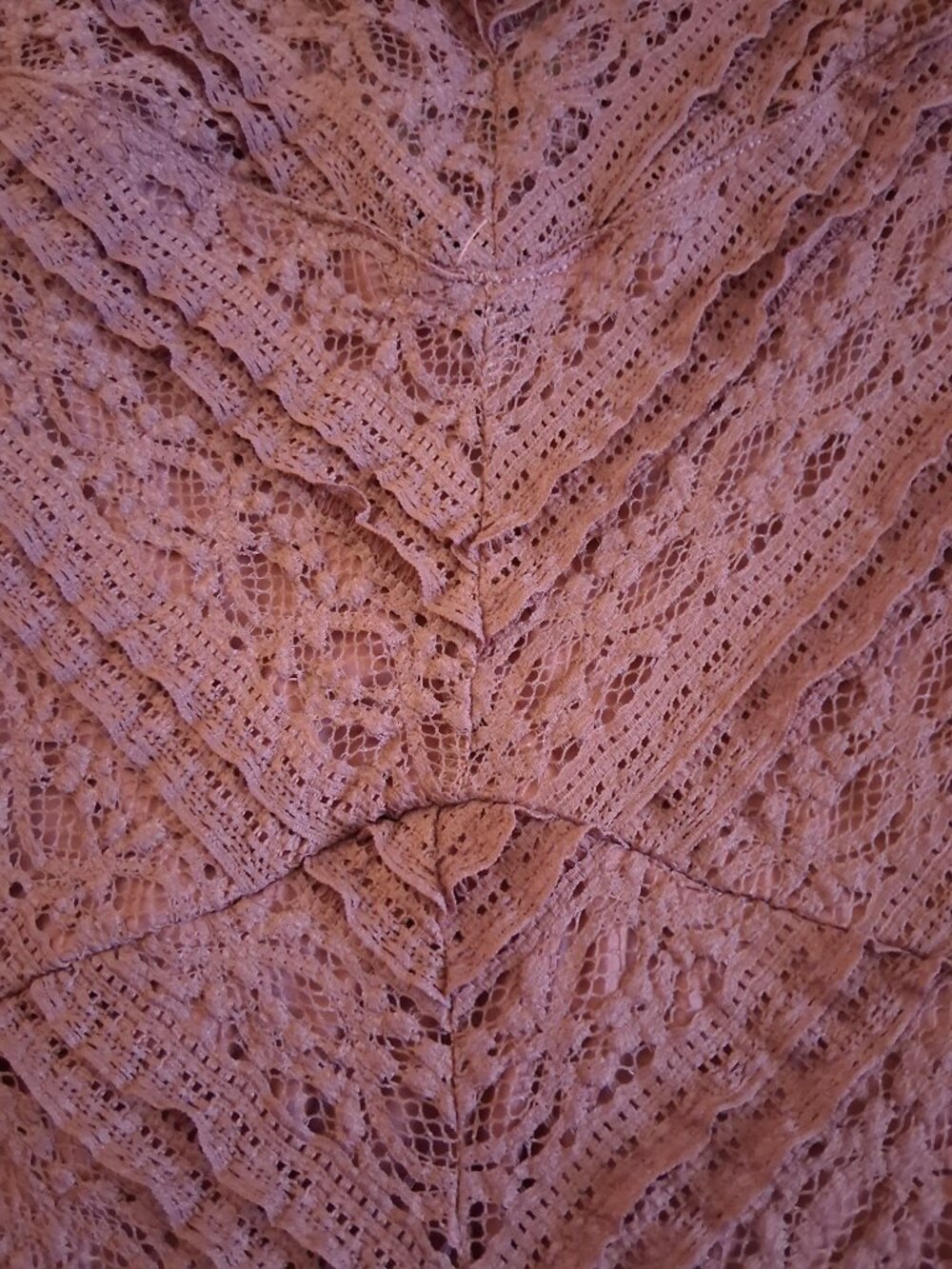 Torrid Women's Size 3X Dusty Rose Lace Babydoll Crewneck Sharkbite Hem Top - Picture 7 of 13